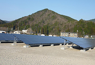写真：太陽光発電設備設置工事